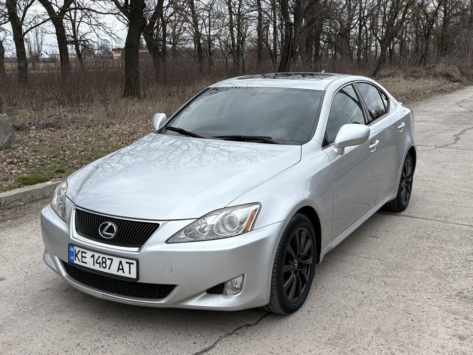 Шикарный Lexus IS 250