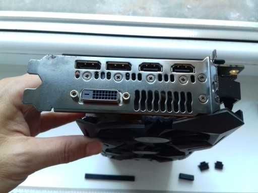 Asus rog strix GTX 1080Ti GAMING 11GB