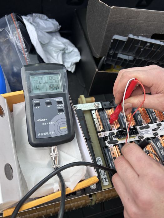 Високовольтна батерея Вольт 2