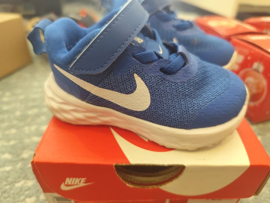 Nike revolution 6