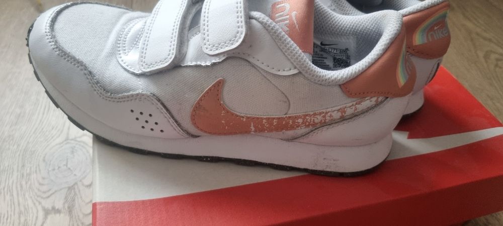 Nike Sporstwear MD VALIANT SE - Sneakersy r. 33,5