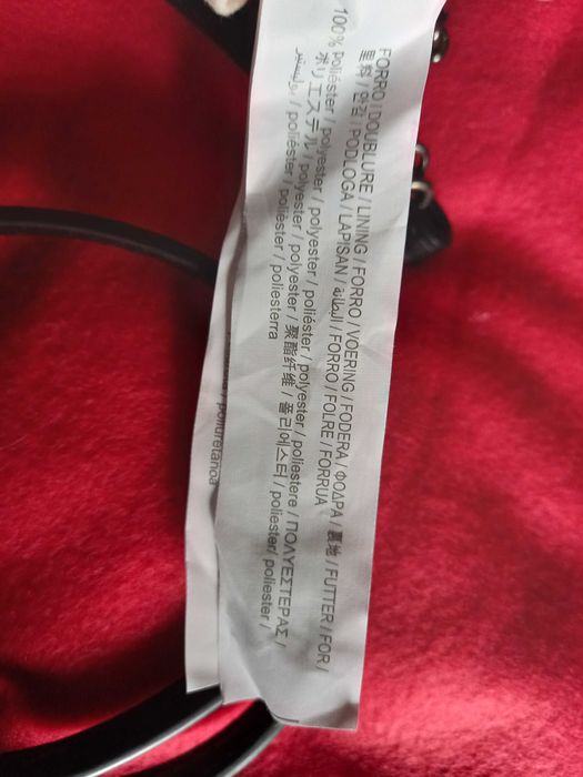 Bolsa para telemóvel em pêlo artificial creme - Stradivarius