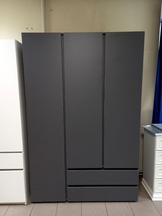 Комоды шкафы купе,прихожие,обувницы,столы.