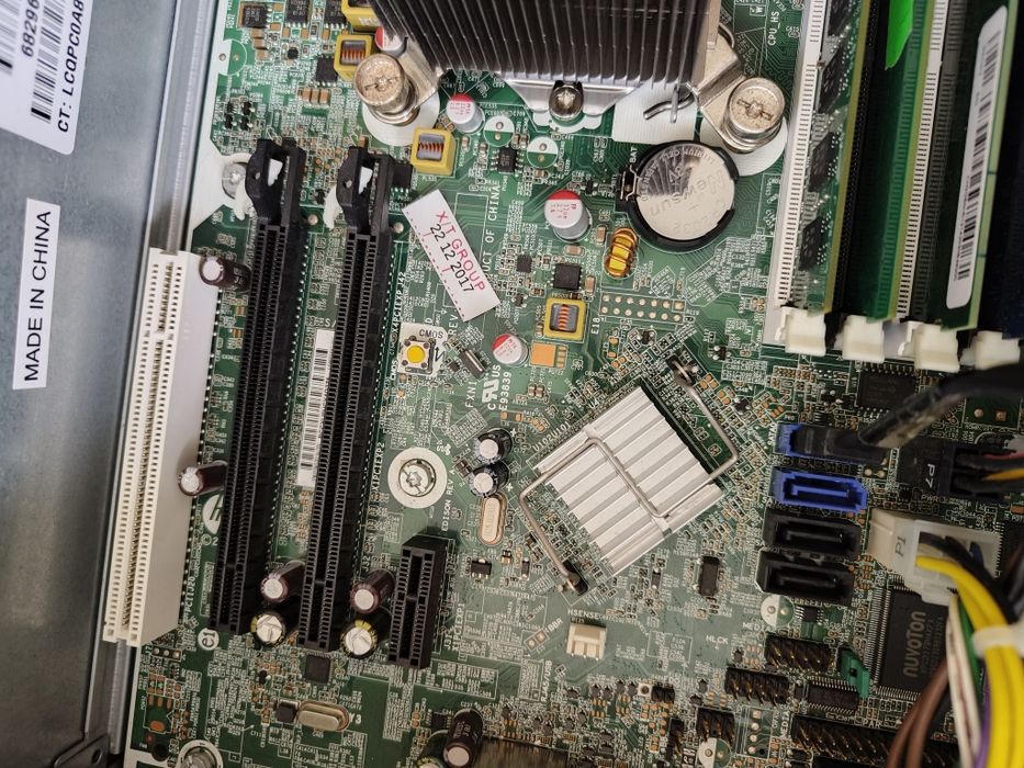 Сист. блок HP WorkStation Z220  i3-3240 на запчастини