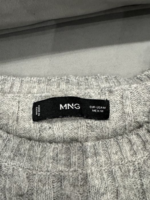 Кофта Mango.