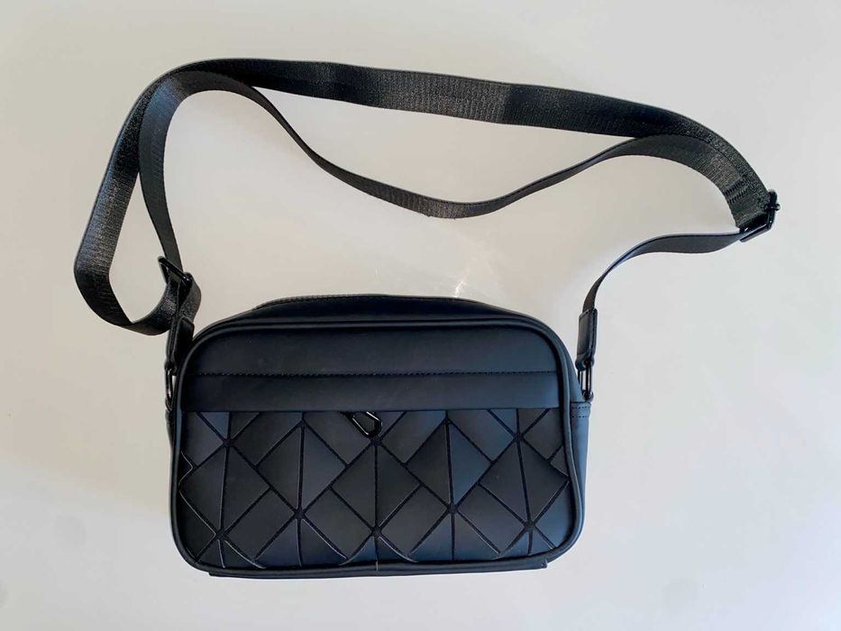 Mala Tiracolo Preta Unissexo Nova + Clip Premium para Dinheiro de Oferta