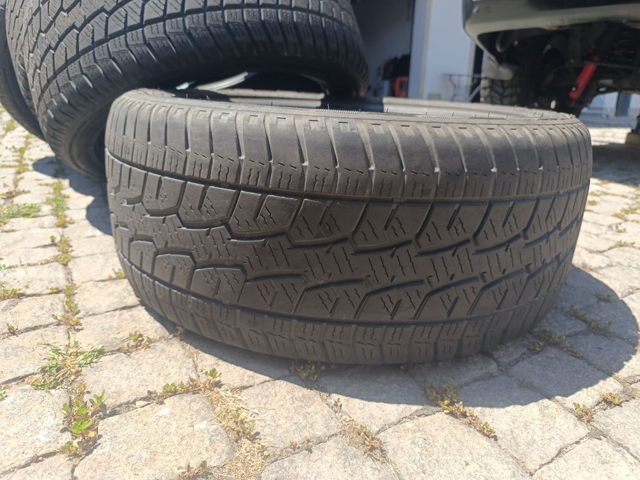 Vendo 4 pneus 275/45/20