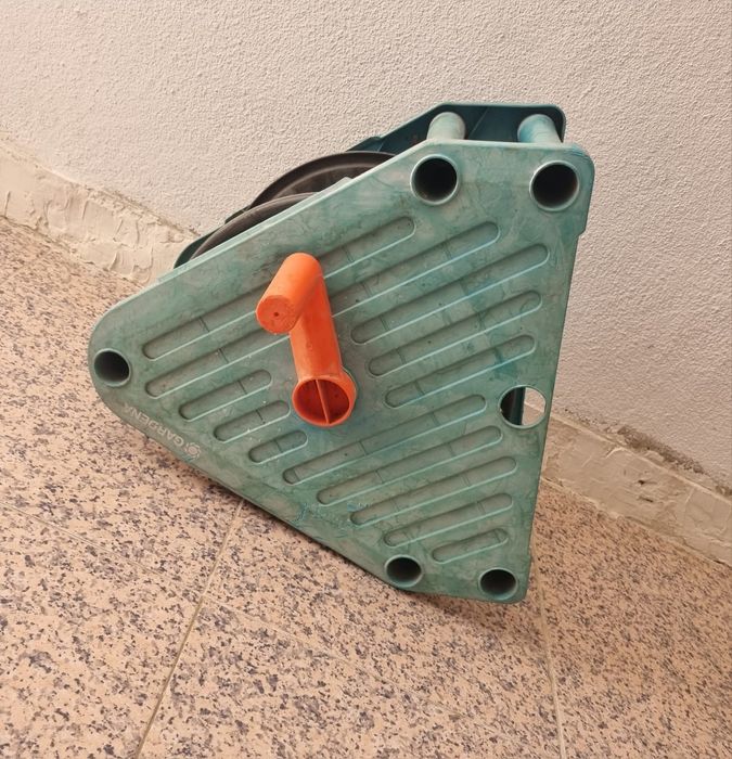 Suporte para Parede para enrolar a Mangueira