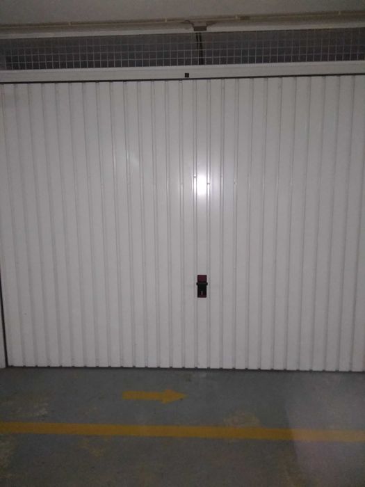 Arrendo garagem fechada em Oliveira de Azeméis