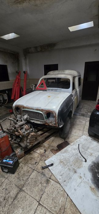 Renault 4f para restauro
