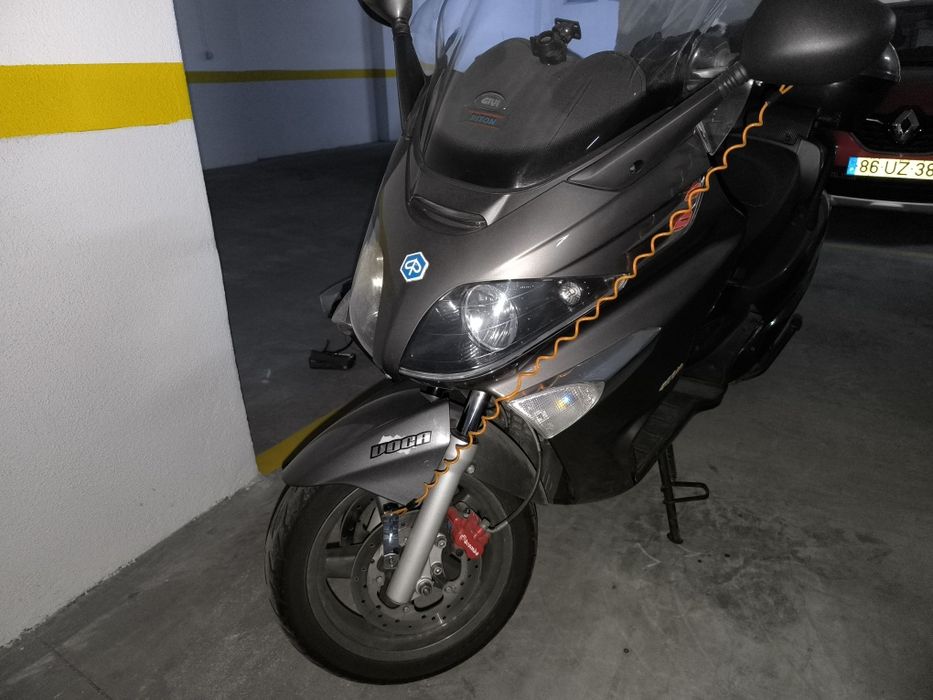 Piaggio Xevo 400 ie