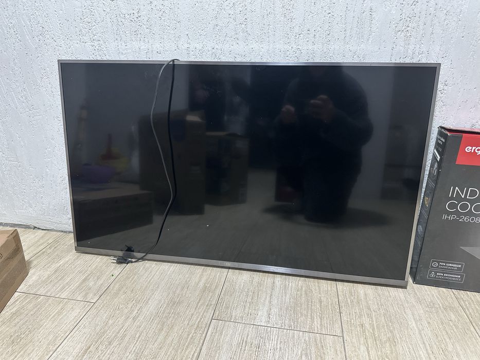 Продам Телевизор Xiaomi 42"