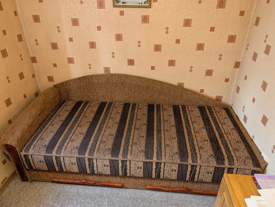 Jednoosobowy tapczan, sofa, łóżko