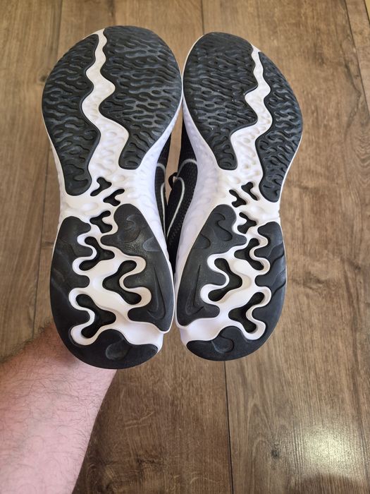 кроссовки Nike Renew Run