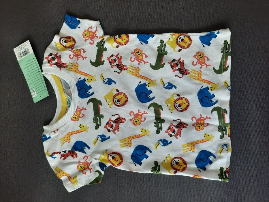 NOWY komplet, spodenki i bluzka. 80 cm