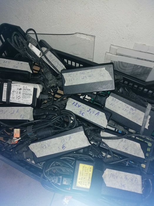 Carregadores de portáteis e impressoras