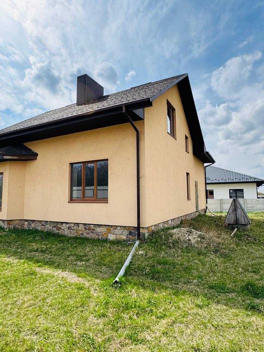 Продам будинок під чистовий ремонт !=)