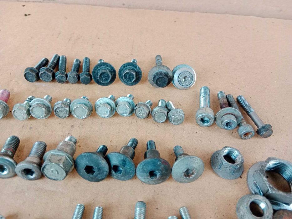 Kawasaki Z1000 SX Śruby Śrubki Owiewek 10-16