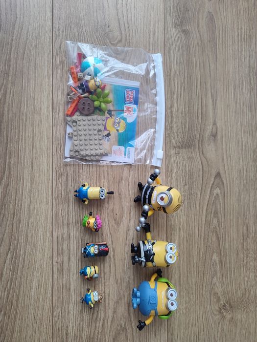 Minionki - klocki Mega bloks - Impreza na plaży nr Cnc74 + figurki