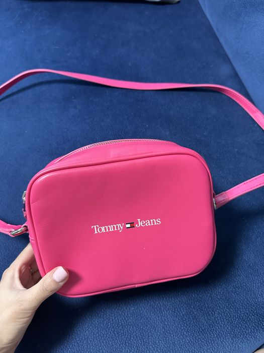 Сумка через плече Tommy Hilfiger