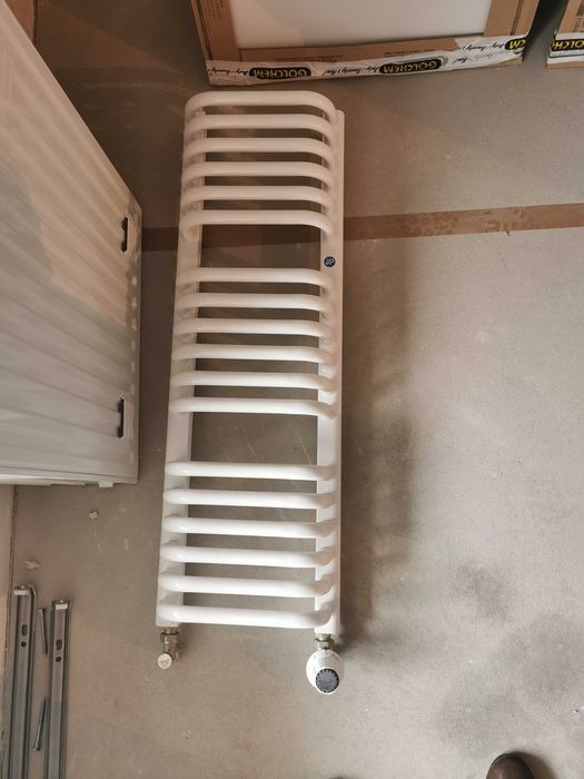 Grzejniki-panelowe 3 warstwowe 3szt nowe i grzejnik łazienkowy szt1