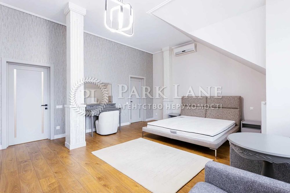 Продаж якісного будинку з просторою територією в Лісниках