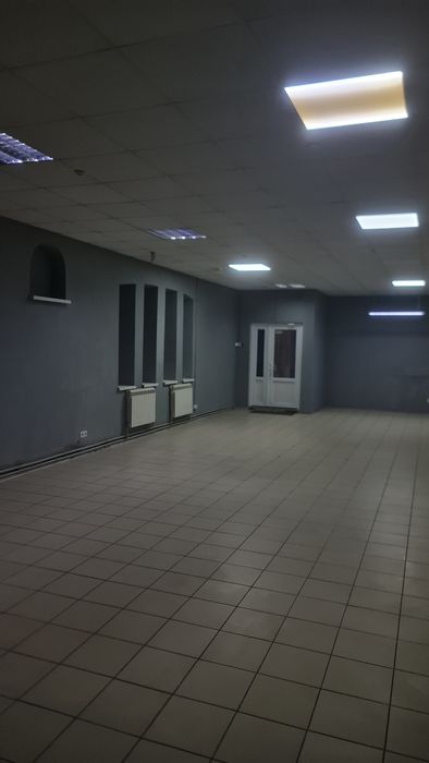 Оренда  .Приміщення 100 кв.м .У центрі міста
