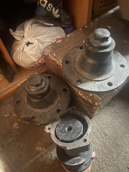 Продаю ступиць нива ск5 помпа мтз втулька бдт