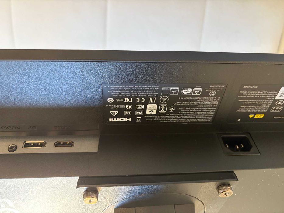 Monitor Gaming Lenovo Legion R24e 23,8" IPS 180Hz | Garantia até 2029