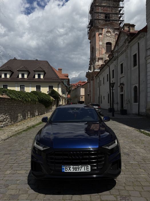 Audi Q 8 2018 рік