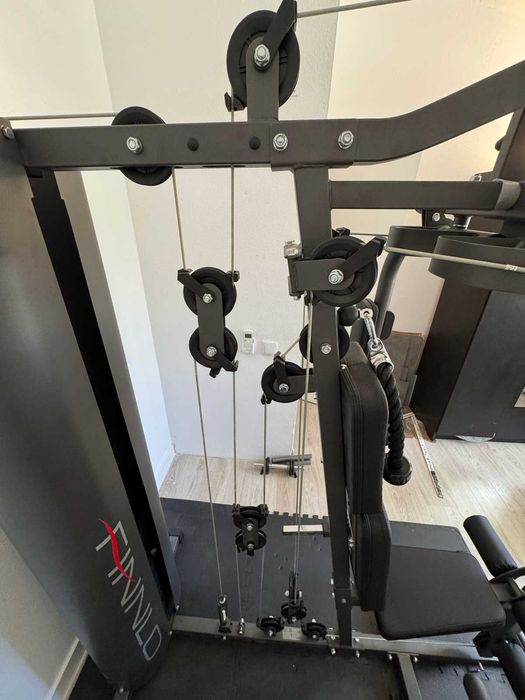 FINNLO Autark 600 - Como Nova - Máquina de Musculação