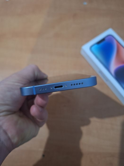 Продам iPhone 14/128