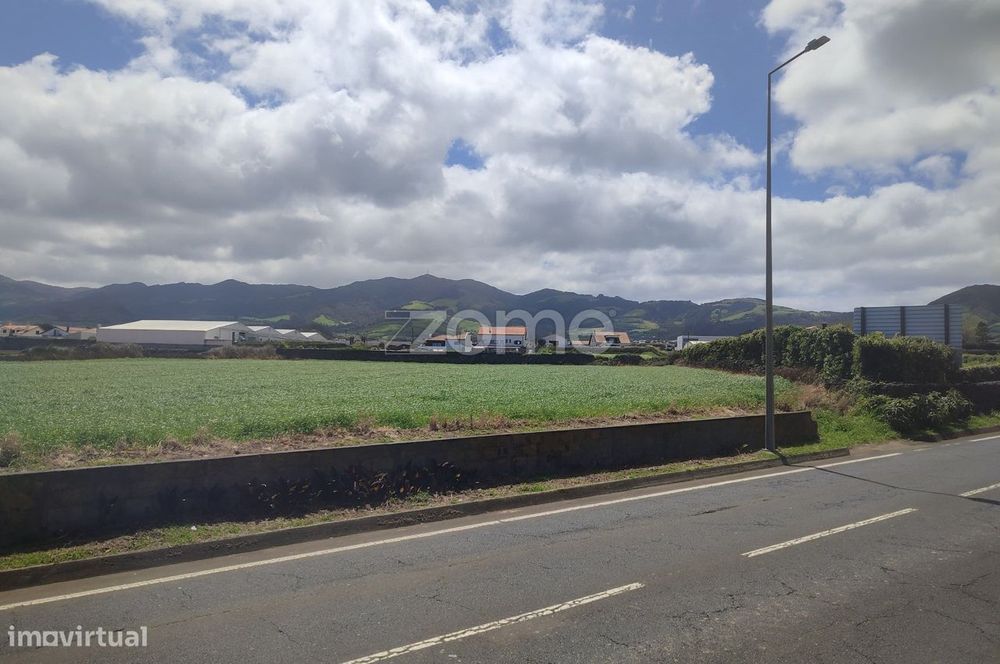 Terreno Agrícola Plano com 6.480 m² – Ribeira Seca, Ribeira Grande