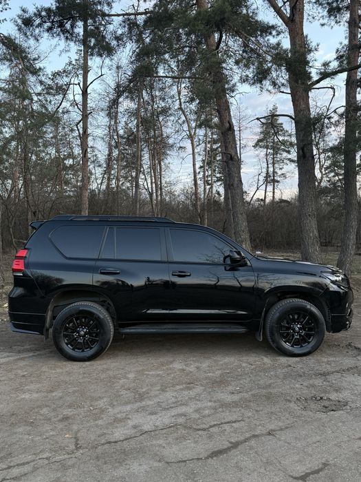 Tayota Land Cruiser Prado 2020