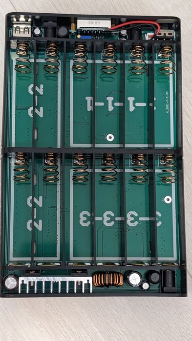 DIY Powerbank 12x18650 повербанк для ноута, роутера, телефона, LED