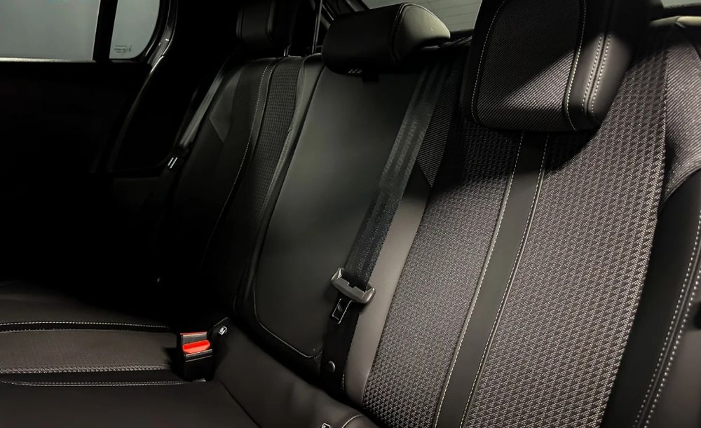 Peugeot E-208 GT 2023