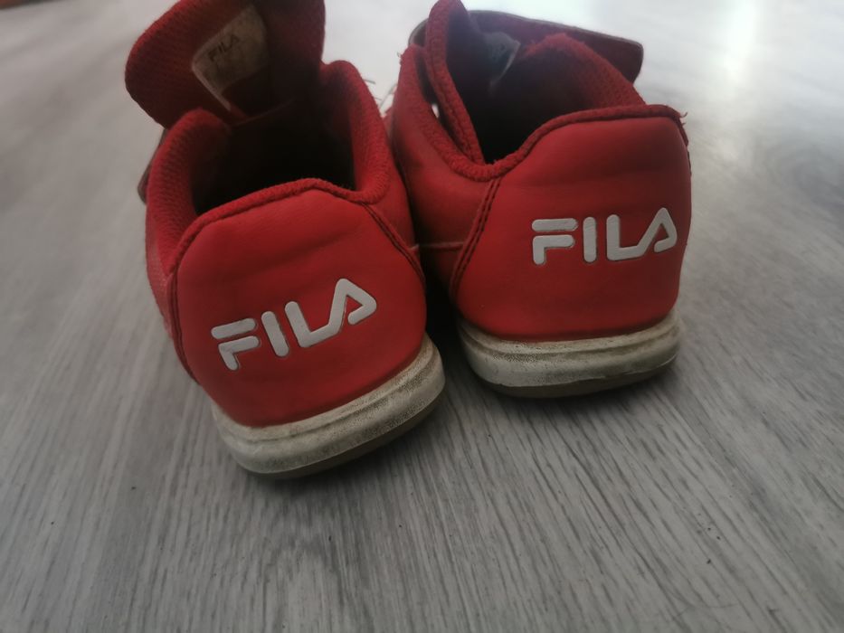 Czerwone buty Fila 28