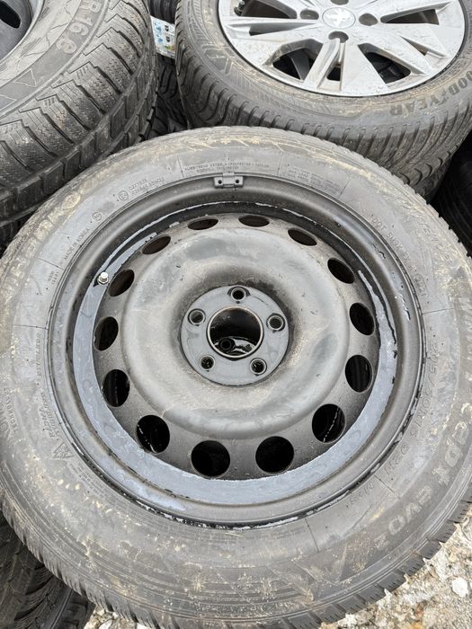 Komplet kół zimowych 5x108 Peugeot Opel Toyota 205/60/16 Hankook