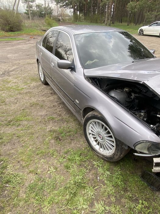 Продам е39 після дтп