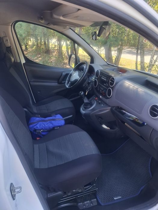 Продаю Peugeot Partner 1.6
