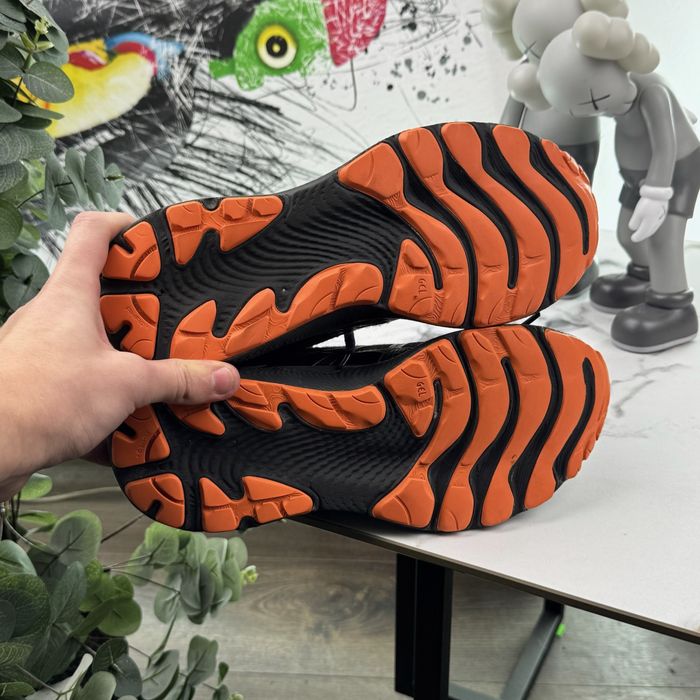 Кросівки Asics Gel Cumulus 39.5 розмір E549