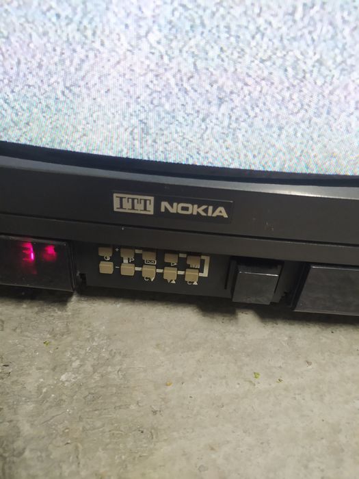 Televisor Nokia a funcionar sem comando64550160452609121
