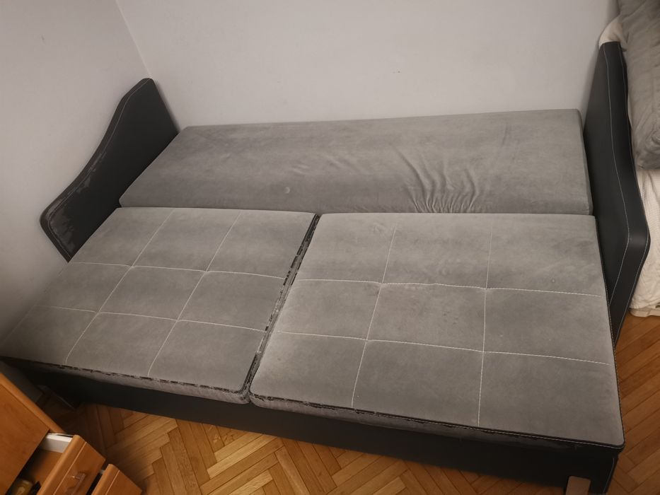 Bardzo Wygodna Rozkładana Kanapa z Pojemnikiem