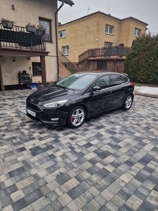 Ford Focus Ford Focus ST line 1.5 benzyna krajowy mały przebieg