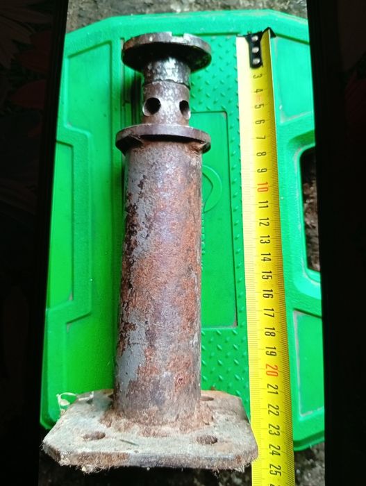 Продам домкрат .