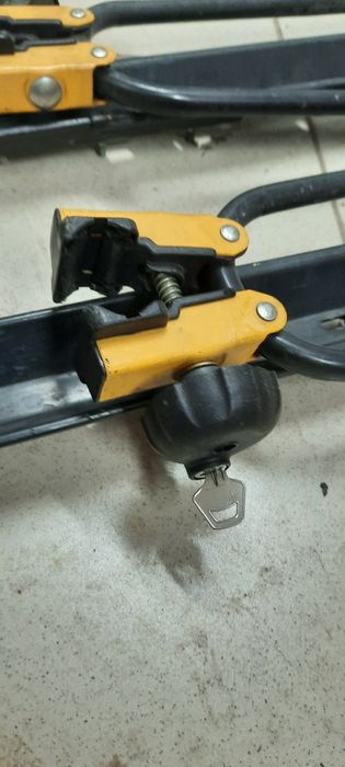 Велокріплення (на дах авто)