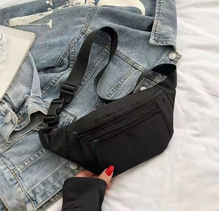 Czarna saszetka, nerka