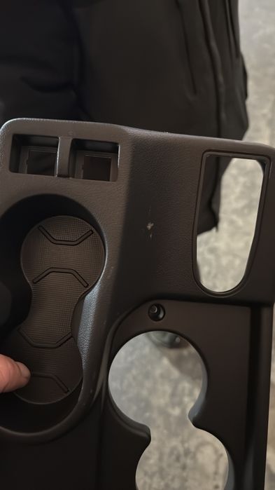 Туннель  Нива Урбан с подстаканниками Ваз 2121,21213,21214 новый