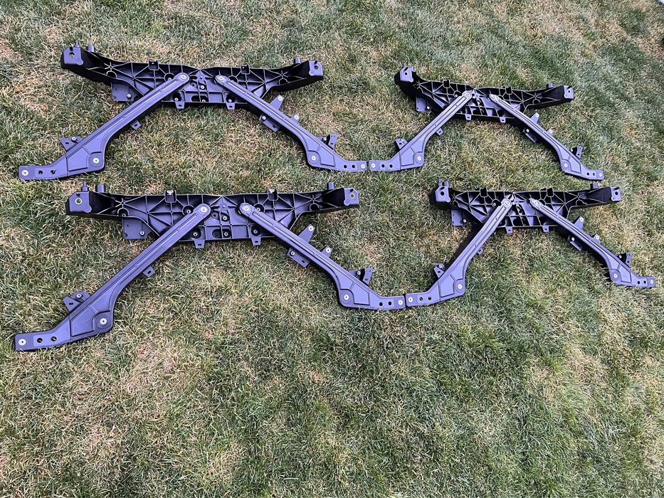 Tesla Model Y Телевизор Панель передня. РОЗБОРКА ЗАПЧАСТИНИ