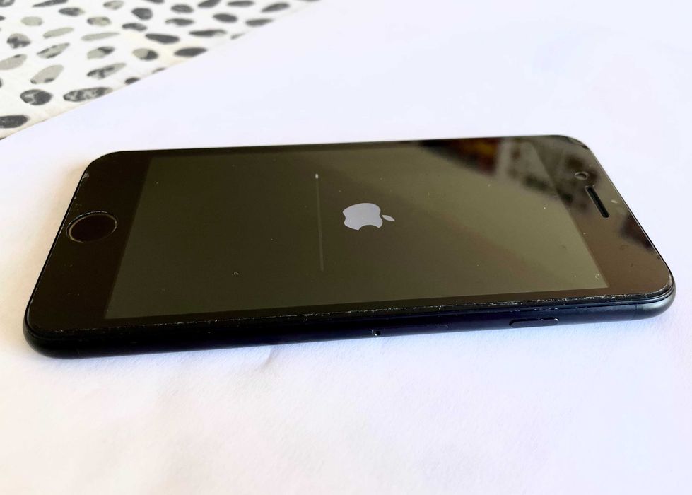 iPhone 7 – New Battery and Display.64752032820354122